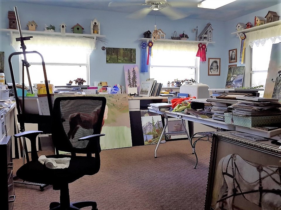 owner's art studio/2nd bedroom/in-home office.
